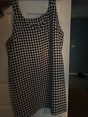 Black & White Houndstooth Sleeveless Dress